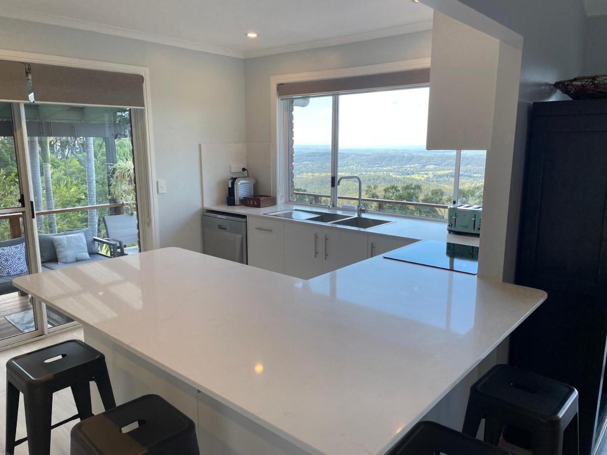 The Hillside Retreat Hotel Mount Tamborine Bagian luar foto